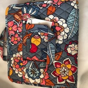 Vera Bradley Tropical Evening Hanging Organizer